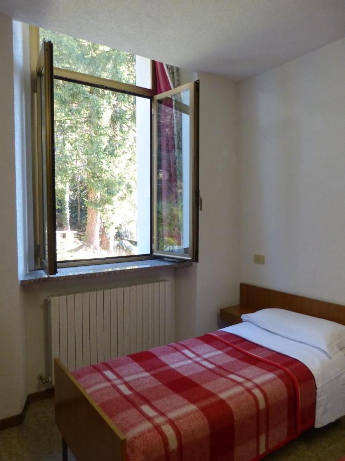 Ostello Al Deserto Chiavenna Exterior photo