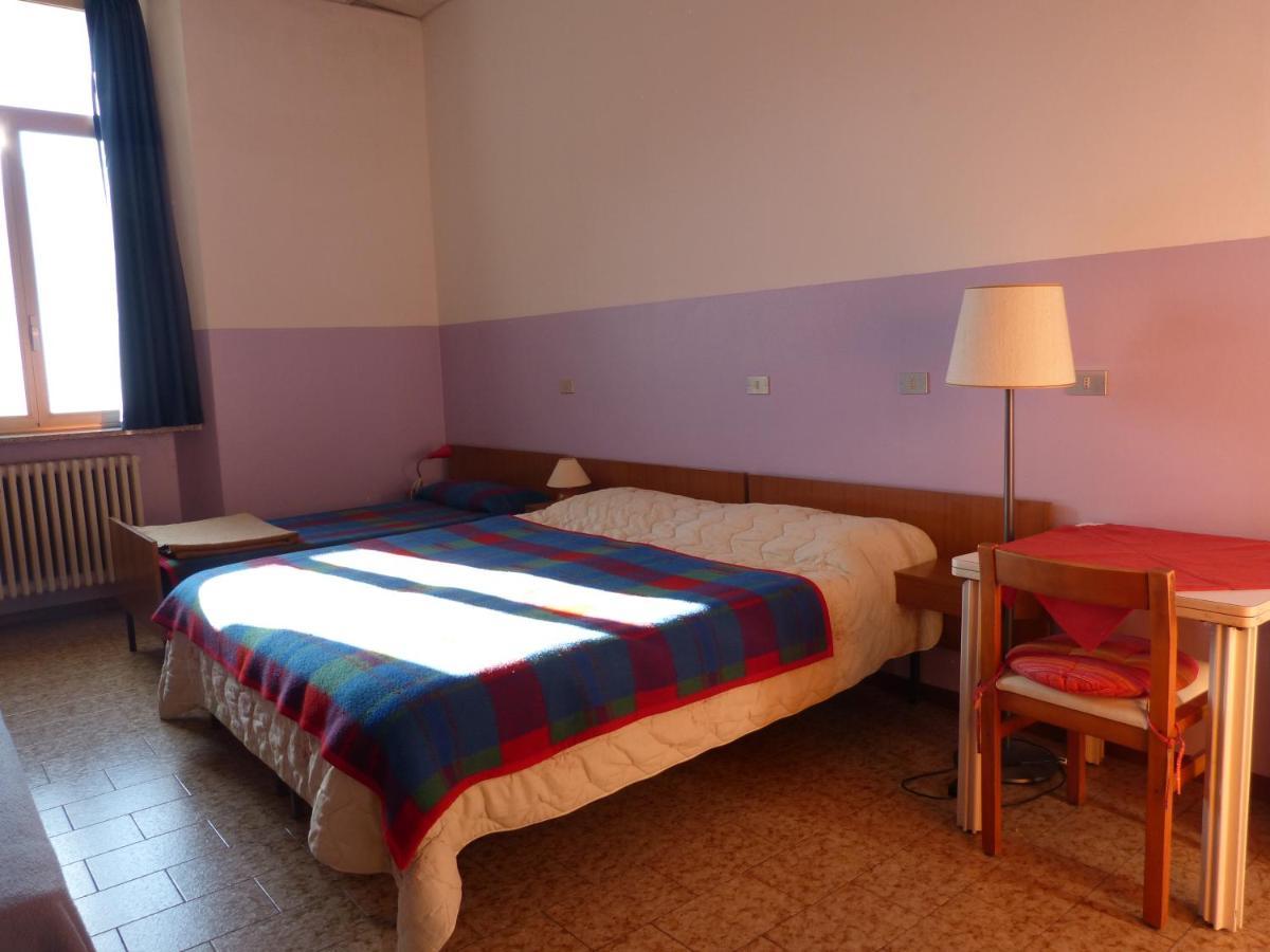 Ostello Al Deserto Chiavenna Exterior photo