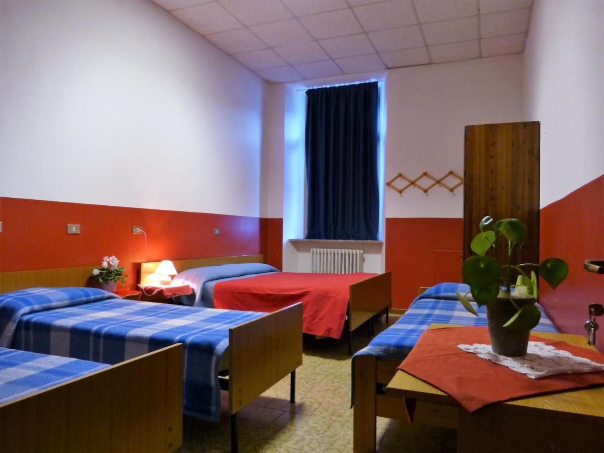 Ostello Al Deserto Chiavenna Exterior photo