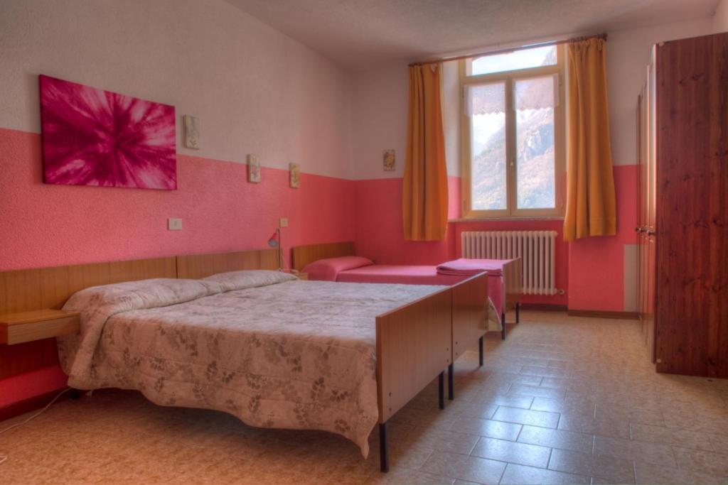 Ostello Al Deserto Chiavenna Exterior photo